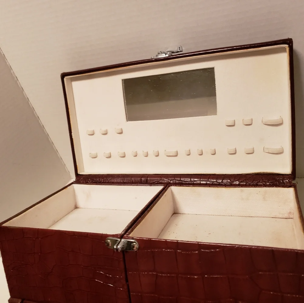 Travel jewelry case, medium size - Picture 3 of 9
